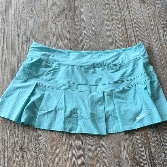 Nike Pickleball Aqua Tennis Skirt Skort XL Turquoise w Shorties - Picture 1 of 8